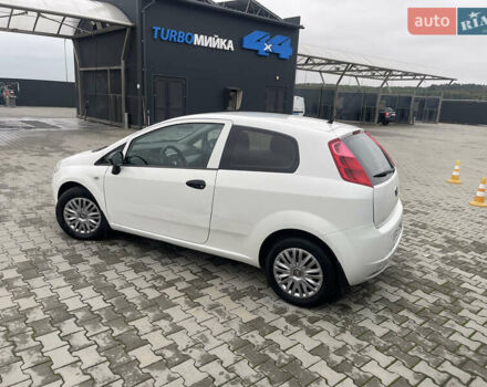 Білий Фіат Пунто, об'ємом двигуна 1.24 л та пробігом 179 тис. км за 3400 $, фото 4 на Automoto.ua