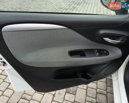 Білий Фіат Пунто, об'ємом двигуна 1.3 л та пробігом 118 тис. км за 3990 $, фото 26 на Automoto.ua