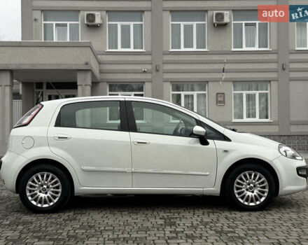 Білий Фіат Пунто, об'ємом двигуна 1.3 л та пробігом 118 тис. км за 3990 $, фото 17 на Automoto.ua