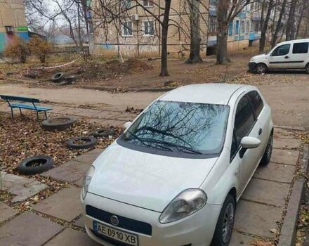 Белый Фиат Пунто, объемом двигателя 1.25 л и пробегом 161 тыс. км за 3900 $, фото 1 на Automoto.ua