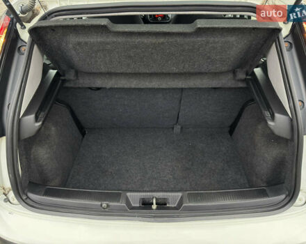 Білий Фіат Пунто, об'ємом двигуна 1.3 л та пробігом 118 тис. км за 3990 $, фото 33 на Automoto.ua