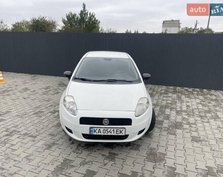 Білий Фіат Пунто, об'ємом двигуна 1.24 л та пробігом 179 тис. км за 3400 $, фото 1 на Automoto.ua