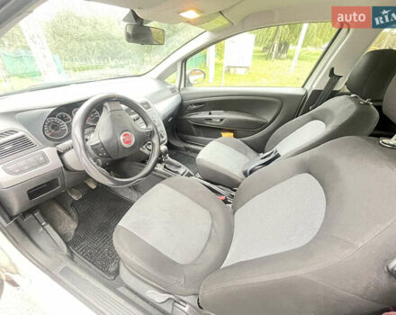 Білий Фіат Пунто, об'ємом двигуна 1.24 л та пробігом 179 тис. км за 3400 $, фото 7 на Automoto.ua