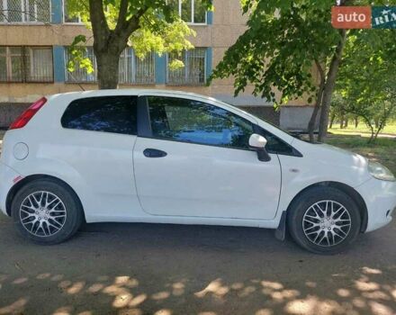Белый Фиат Пунто, объемом двигателя 1.25 л и пробегом 161 тыс. км за 3900 $, фото 6 на Automoto.ua