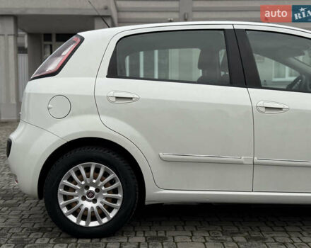Білий Фіат Пунто, об'ємом двигуна 1.3 л та пробігом 118 тис. км за 3990 $, фото 18 на Automoto.ua