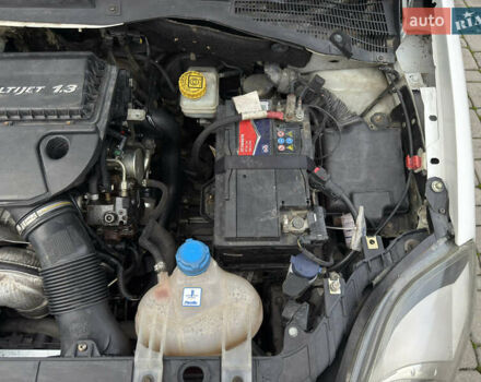 Білий Фіат Пунто, об'ємом двигуна 1.3 л та пробігом 118 тис. км за 3990 $, фото 43 на Automoto.ua