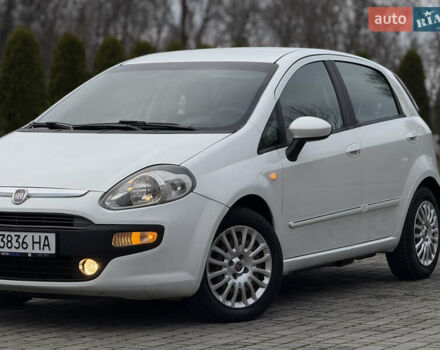 Білий Фіат Пунто, об'ємом двигуна 1.3 л та пробігом 118 тис. км за 3990 $, фото 1 на Automoto.ua