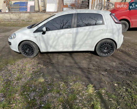 Белый Фиат Пунто, объемом двигателя 1.3 л и пробегом 234 тыс. км за 5200 $, фото 13 на Automoto.ua