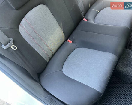 Фиат Пунто 2012 в Калуше на Automoto.ua Белый Фиат Пунто, объемом двигателя 1.25 л и пробегом 207 тыс. км за 4400 $, фото 18 на Automoto.ua