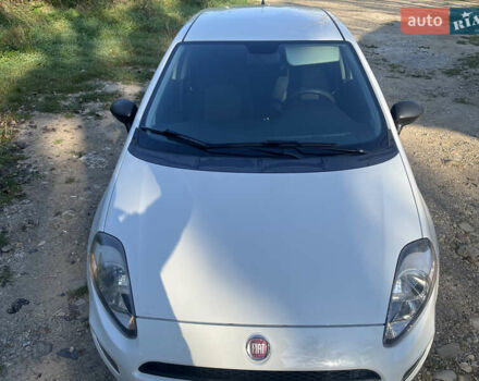 Фиат Пунто 2012 в Калуше на Automoto.ua Белый Фиат Пунто, объемом двигателя 1.25 л и пробегом 207 тыс. км за 4400 $, фото 8 на Automoto.ua