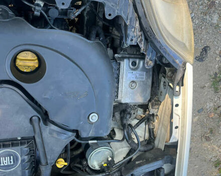 Фиат Пунто 2012 в Калуше на Automoto.ua Белый Фиат Пунто, объемом двигателя 1.25 л и пробегом 207 тыс. км за 4400 $, фото 24 на Automoto.ua