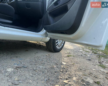 Фиат Пунто 2012 в Калуше на Automoto.ua Белый Фиат Пунто, объемом двигателя 1.25 л и пробегом 207 тыс. км за 4400 $, фото 19 на Automoto.ua