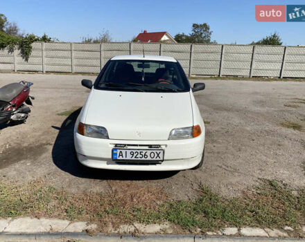 Білий Фіат Пунто, об'ємом двигуна 1.1 л та пробігом 235 тис. км за 1100 $, фото 1 на Automoto.ua