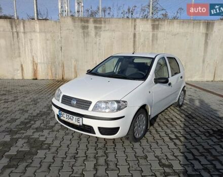 Белый Фиат Пунто, объемом двигателя 1.24 л и пробегом 199 тыс. км за 3500 $, фото 1 на Automoto.ua