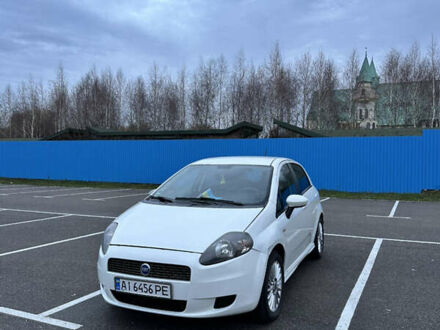 Белый Фиат Пунто, объемом двигателя 1.37 л и пробегом 208 тыс. км за 3700 $, фото 1 на Automoto.ua