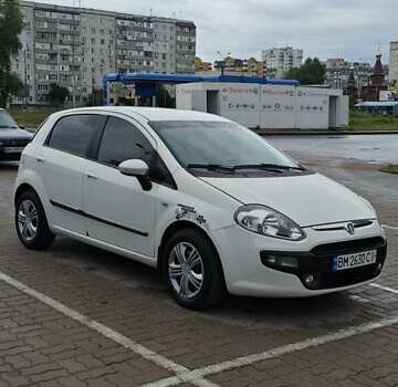 Білий Фіат Пунто, об'ємом двигуна 1.4 л та пробігом 215 тис. км за 4500 $, фото 1 на Automoto.ua