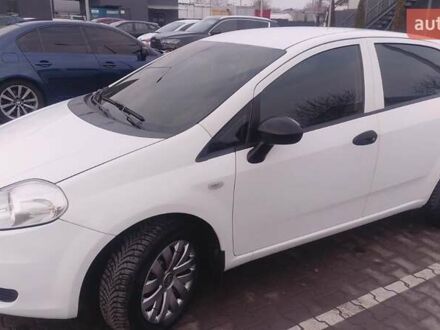 Білий Фіат Пунто, об'ємом двигуна 1.4 л та пробігом 154 тис. км за 4700 $, фото 1 на Automoto.ua