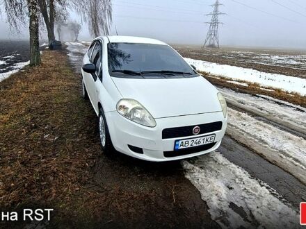 Білий Фіат Пунто, об'ємом двигуна 1.2 л та пробігом 237 тис. км за 4000 $, фото 1 на Automoto.ua