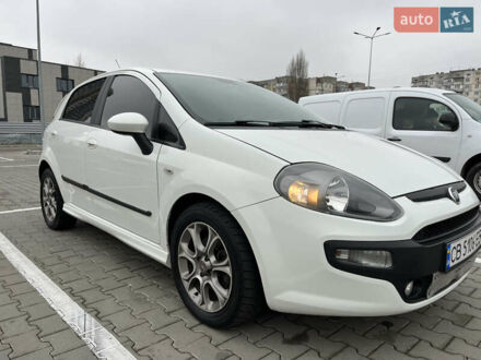 Фиат Пунто 2011 в Киеве на Automoto.ua Белый Фиат Пунто, объемом двигателя 1.25 л и пробегом 259 тыс. км за 4500 $, фото 1 на Automoto.ua