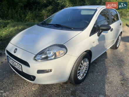 Фиат Пунто 2012 в Калуше на Automoto.ua Белый Фиат Пунто, объемом двигателя 1.25 л и пробегом 207 тыс. км за 4400 $, фото 1 на Automoto.ua