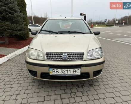 Бежевий Фіат Пунто, об'ємом двигуна 1 л та пробігом 220 тис. км за 2450 $, фото 1 на Automoto.ua