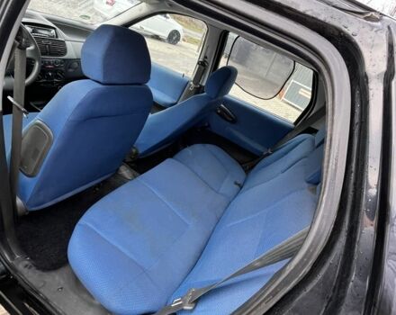 Чорний Фіат Пунто, об'ємом двигуна 1.4 л та пробігом 160 тис. км за 699 $, фото 7 на Automoto.ua