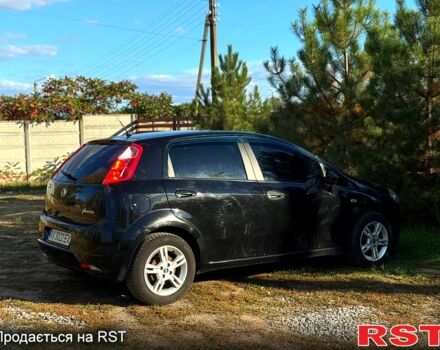 Фиат Пунто 2006 в Харькове на Automoto.ua Черный Фиат Пунто, объемом двигателя 1.4 л и пробегом 260 тыс. км за 4500 $, фото 6 на Automoto.ua