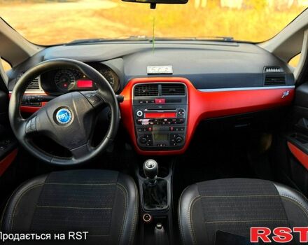 Фиат Пунто 2006 в Харькове на Automoto.ua Черный Фиат Пунто, объемом двигателя 1.4 л и пробегом 260 тыс. км за 4500 $, фото 3 на Automoto.ua