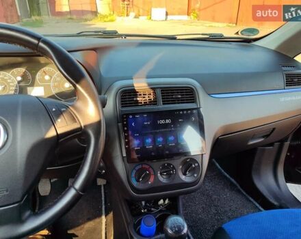 Черный Фиат Пунто, объемом двигателя 1.37 л и пробегом 259 тыс. км за 4700 $, фото 7 на Automoto.ua