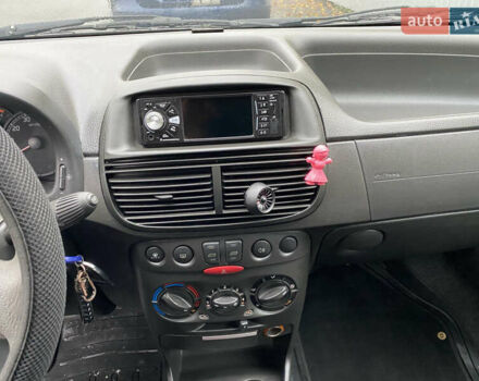 Фіат Пунто 2007 у Богуславе на Automoto.ua Чорний Фіат Пунто, об'ємом двигуна 1.24 л та пробігом 120 тис. км за 3250 $, фото 17 на Automoto.ua