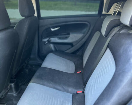 Фиат Пунто 2007 в Хмельницком на Automoto.ua Черный Фиат Пунто, объемом двигателя 1.4 л и пробегом 251 тыс. км за 3300 $, фото 8 на Automoto.ua