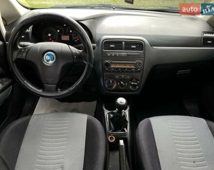 Фиат Пунто 2007 в Коломые на Automoto.ua Черный Фиат Пунто, объемом двигателя 1.37 л и пробегом 247 тыс. км за 3999 $, фото 6 на Automoto.ua