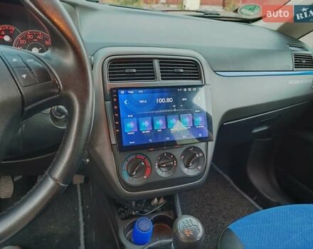 Черный Фиат Пунто, объемом двигателя 1.37 л и пробегом 259 тыс. км за 4700 $, фото 2 на Automoto.ua