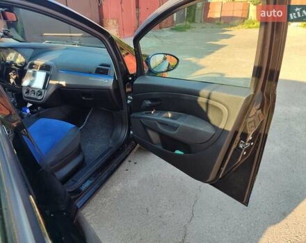 Черный Фиат Пунто, объемом двигателя 1.37 л и пробегом 259 тыс. км за 4700 $, фото 20 на Automoto.ua