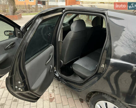 Черный Фиат Пунто, объемом двигателя 1.2 л и пробегом 182 тыс. км за 2299 $, фото 7 на Automoto.ua