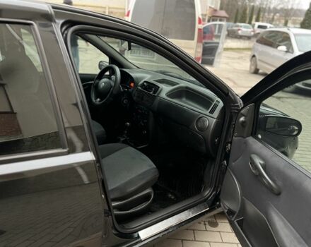 Чорний Фіат Пунто, об'ємом двигуна 1.2 л та пробігом 182 тис. км за 2299 $, фото 7 на Automoto.ua