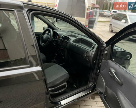 Черный Фиат Пунто, объемом двигателя 1.2 л и пробегом 182 тыс. км за 2299 $, фото 9 на Automoto.ua