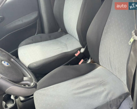 Фиат Пунто 2007 в Тернополе на Automoto.ua Черный Фиат Пунто, объемом двигателя 1.24 л и пробегом 300 тыс. км за 2299 $, фото 8 на Automoto.ua