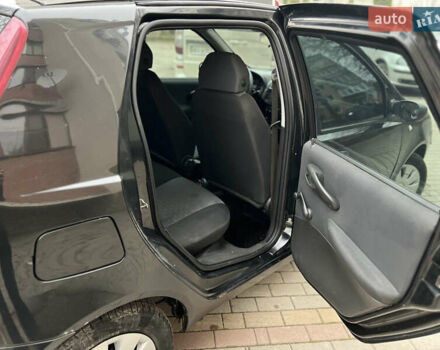 Черный Фиат Пунто, объемом двигателя 1.2 л и пробегом 182 тыс. км за 2299 $, фото 8 на Automoto.ua