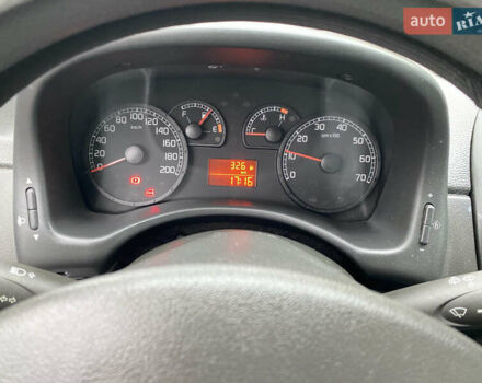 Фіат Пунто 2007 у Богуславе на Automoto.ua Чорний Фіат Пунто, об'ємом двигуна 1.24 л та пробігом 120 тис. км за 3250 $, фото 14 на Automoto.ua