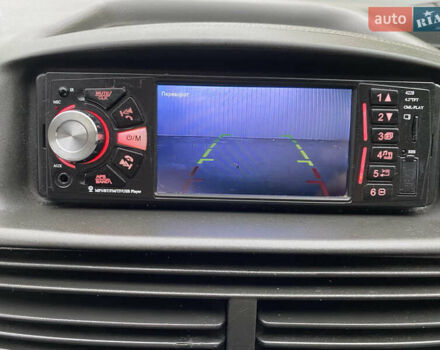 Фіат Пунто 2007 у Богуславе на Automoto.ua Чорний Фіат Пунто, об'ємом двигуна 1.24 л та пробігом 120 тис. км за 3250 $, фото 18 на Automoto.ua