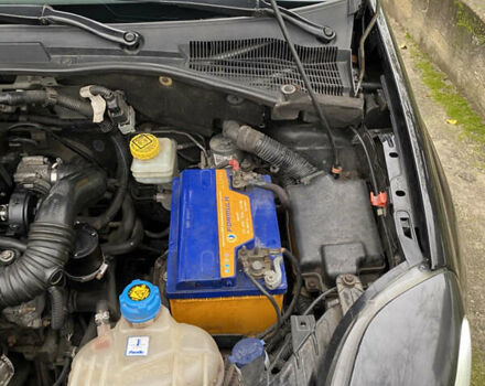 Черный Фиат Пунто, объемом двигателя 1.37 л и пробегом 270 тыс. км за 3700 $, фото 24 на Automoto.ua