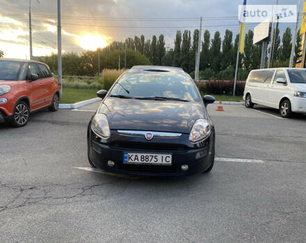 Черный Фиат Пунто, объемом двигателя 1.3 л и пробегом 220 тыс. км за 4800 $, фото 1 на Automoto.ua