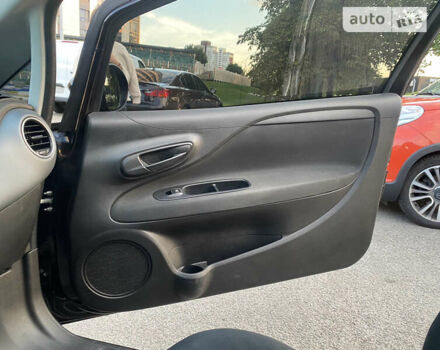 Черный Фиат Пунто, объемом двигателя 1.3 л и пробегом 220 тыс. км за 4800 $, фото 16 на Automoto.ua