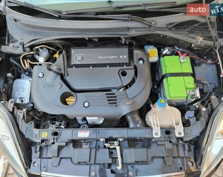 Фиат Пунто 2011 в Черновцах на Automoto.ua Черный Фиат Пунто, объемом двигателя 1.3 л и пробегом 213 тыс. км за 4700 $, фото 32 на Automoto.ua