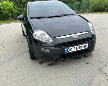 Черный Фиат Пунто, объемом двигателя 1.25 л и пробегом 250 тыс. км за 5200 $, фото 1 на Automoto.ua
