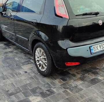 Черный Фиат Пунто, объемом двигателя 1.3 л и пробегом 305 тыс. км за 4999 $, фото 4 на Automoto.ua