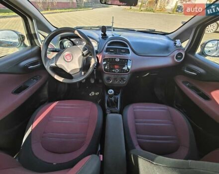 Фиат Пунто 2011 в Черновцах на Automoto.ua Черный Фиат Пунто, объемом двигателя 1.3 л и пробегом 213 тыс. км за 4700 $, фото 18 на Automoto.ua