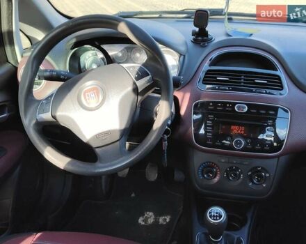 Фиат Пунто 2011 в Черновцах на Automoto.ua Черный Фиат Пунто, объемом двигателя 1.3 л и пробегом 213 тыс. км за 4700 $, фото 22 на Automoto.ua