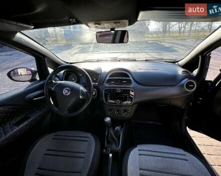 Чорний Фіат Пунто, об'ємом двигуна 1.3 л та пробігом 240 тис. км за 5800 $, фото 26 на Automoto.ua